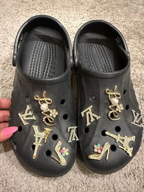 CROCS Black women Clog Sandals with Gold & Rhinestone Charms